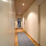 Cozy House Nearby The Services 아파트