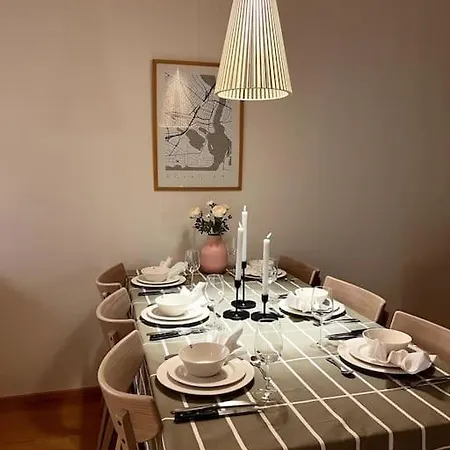 Apartment Cozy House Nearby The Services *